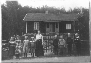Säms småskola 1915-1916, klass 1-2..., födda 1907-1908, bild